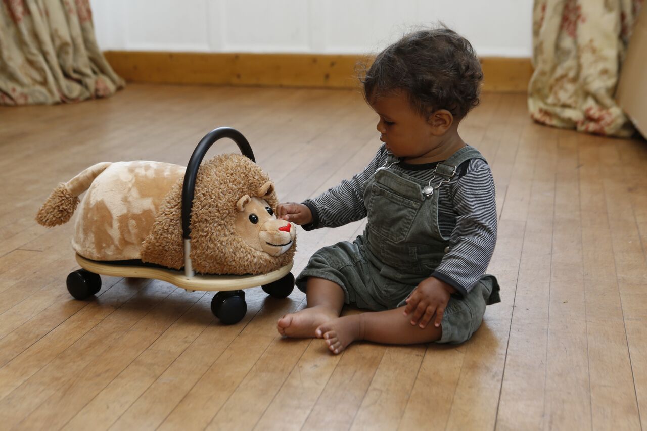 Wheelybug Ride On - Lion plush