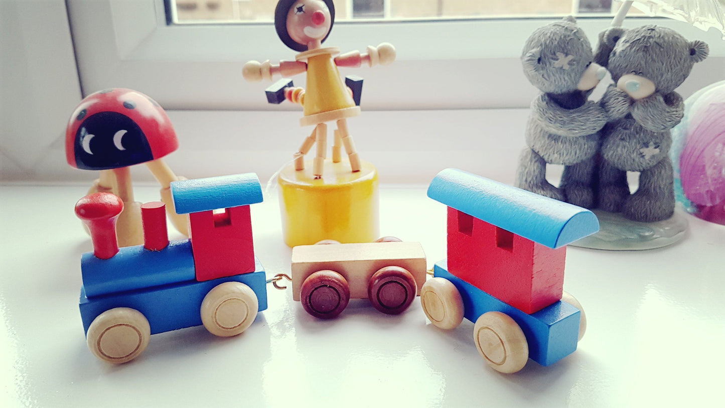 Train Names - Coloured Train Letters & Engine Sets
